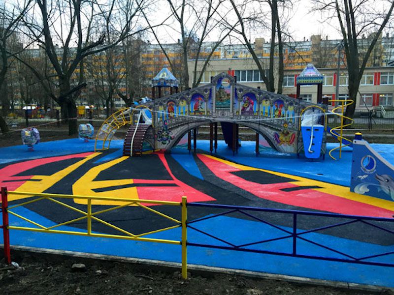 Цветная площадка для детей